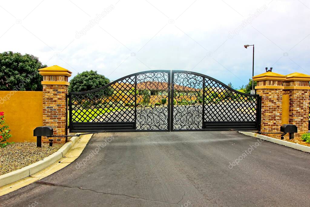 Electric Metal Exit Gate With Used Brick Columns