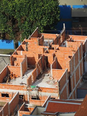 Bina yapım aşamasında