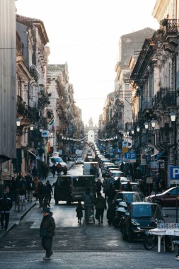 Via Giuseppe Garibaldi (Giuseppe Garibaldi Caddesi), Porta Garibaldi (Garibaldi Kapısı), Catania, Sicilya, İtalya