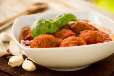 Domates soslu köfte.