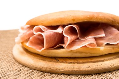 Prosciutto crudo sandviç