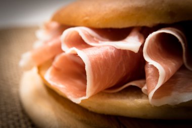 Prosciutto crudo sandviç
