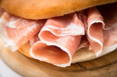 Prosciutto crudo sandviç