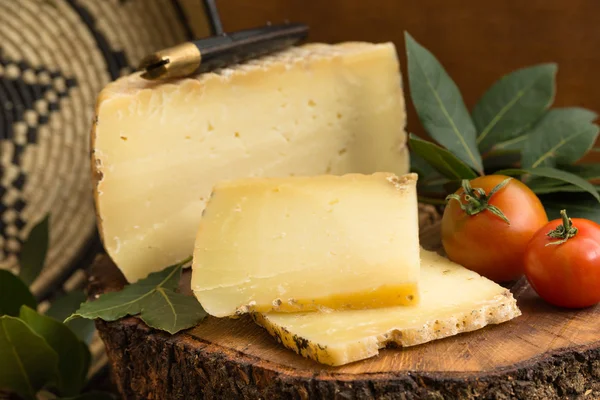 Sardinian Pecorino slices — Stock Photo, Image