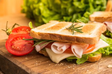 jambonlu peynirli sandviç