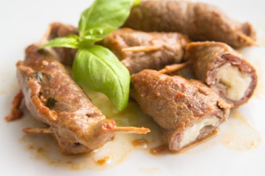 Dana jambon ve peynir ile rulo