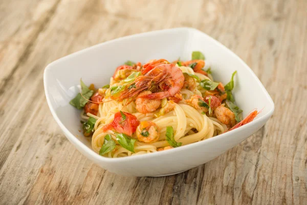 spagetti karides ile