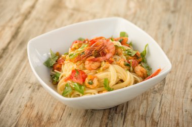 spagetti karides ile