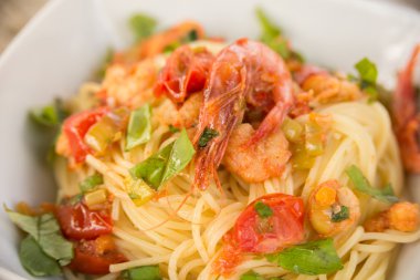 spagetti karides ile
