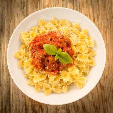 Yahni soslu makarna Italyan Mutfagi