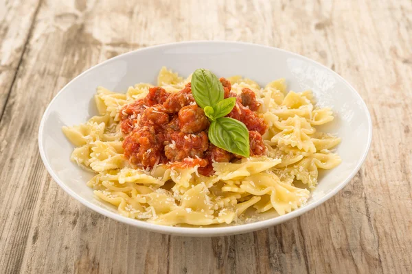 Pasta met saus van ragout, Italiaans eten — Stockfoto
