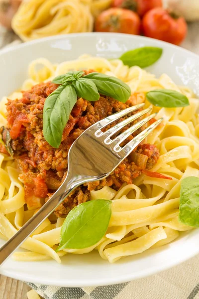 Tagliatelle alla bolognese, Italiaanse keuken — Stockfoto