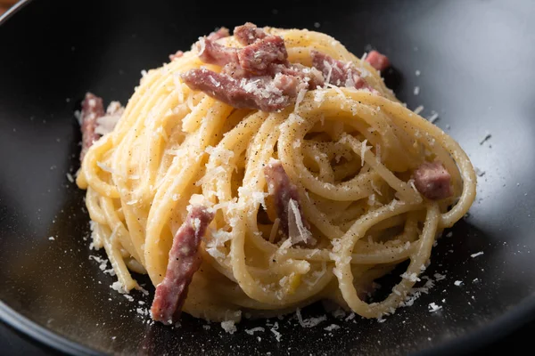 Plato Deliciosa Pasta Carbonara Típica Comida Italiana — Foto de Stock