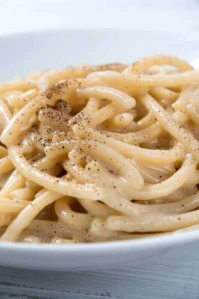 Plaat Van Heerlijke Cacio Peper Pasta Typische Italiaanse Gerechten — Stockfoto