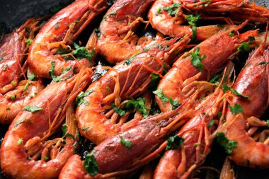 Konyaklı karides, İtalyan mutfağı. 