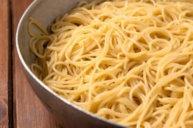 Yiyecekler. Lezzetli İtalyan makarnası yakın plan.