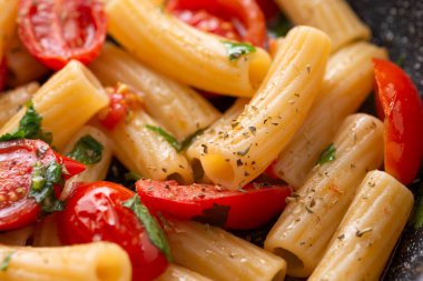 Lezzetli vejetaryen Maccheroni tabağı, İtalyan mutfağı. 