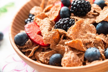 Taze meyveli tahıllar