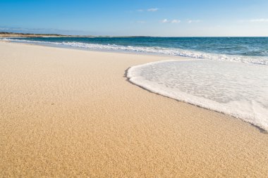 Sardunya, maimoni beach