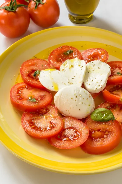 Caprese Salad, Italian cuisine — Stock Photo, Image