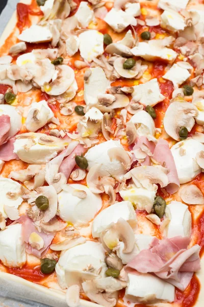 Homemade pizza — Stock Photo, Image