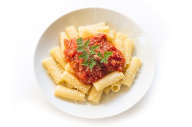 Domates sosu ve kahvaltilari Rigatoni