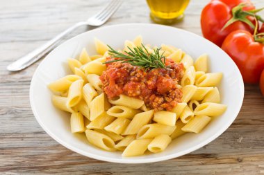 Mezze yahni soslu penne makarna çeşitleri