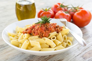 Mezze yahni soslu penne makarna çeşitleri