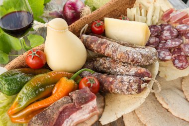 Sardunyalı gıdalar