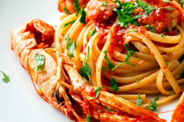 Karides soslu makarna, İtalyan makarnası. 