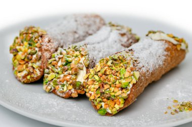 Fıstıklı Cannoli, Sicilyalı tatlı, İtalyan yemeği. 