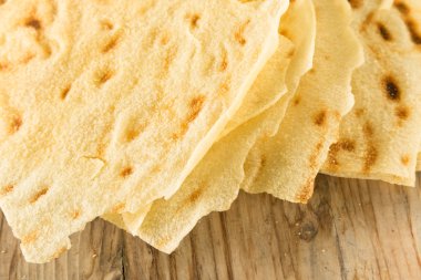 Bölmesi Carasau, Sardunya ekmek
