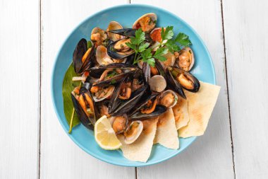 midyelerin üst görünümünü kapat