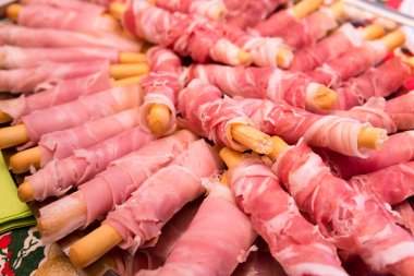 Prosciutto Crudo breadsticks 
