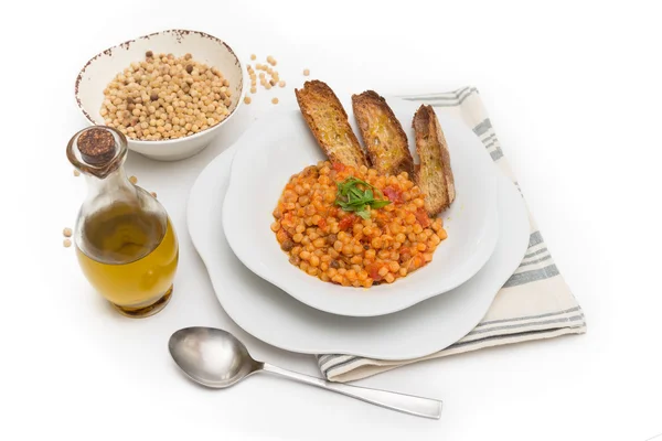 Fregola con salsa de tomate, Cocina Cerdeña —  Fotos de Stock