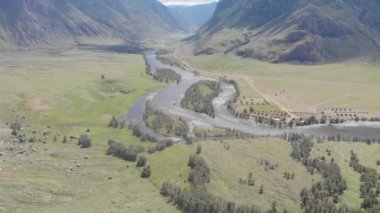 Altai Dağları. Chulyshman Nehri