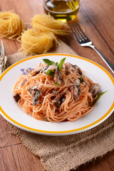 Spaghetti with anchovies — Stock Photo, Image