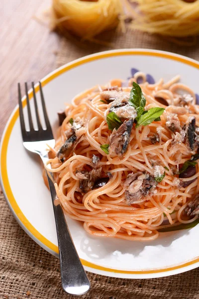 Spaghetti with anchovies — Stock Photo, Image