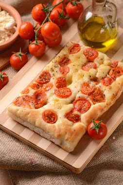 Focaccia domates ile