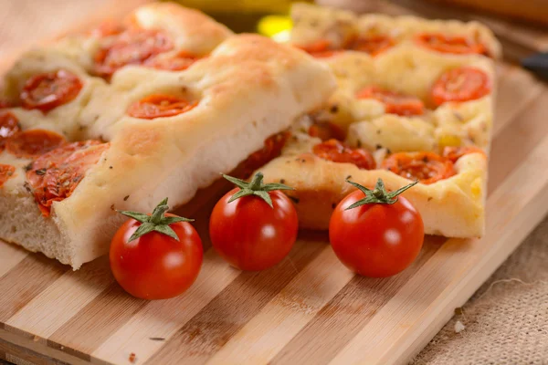 Focaccia with tomatoes — Stock Photo, Image