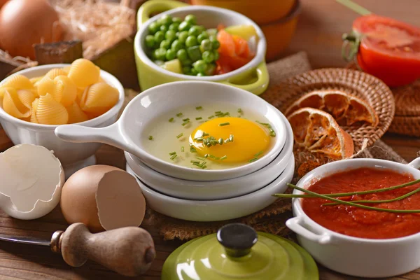 Ingredientes na mesa — Fotografia de Stock