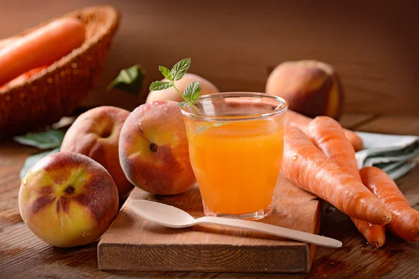 Fruit juice in the glass — Stock Photo, Image