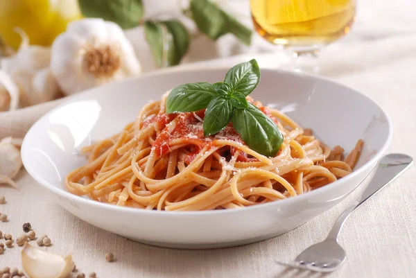 Spaghetti con salsa di pomodoro — Foto Stock