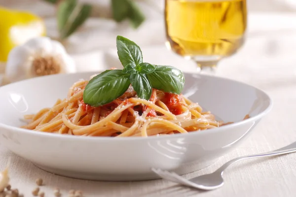 Spaghetti with tomato sauce — Stock Photo, Image