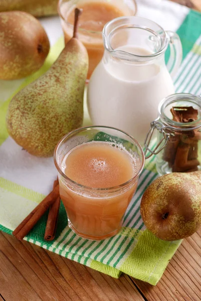 Päron smoothie med kanel — Stockfoto