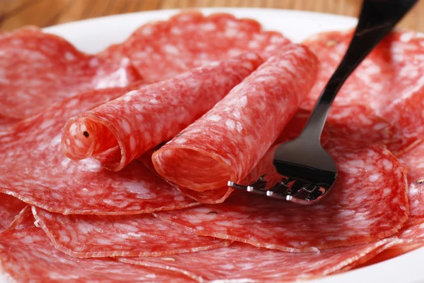 Segmenten van salami — Stockfoto