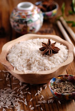 Ahşap kase Basmati pirinç