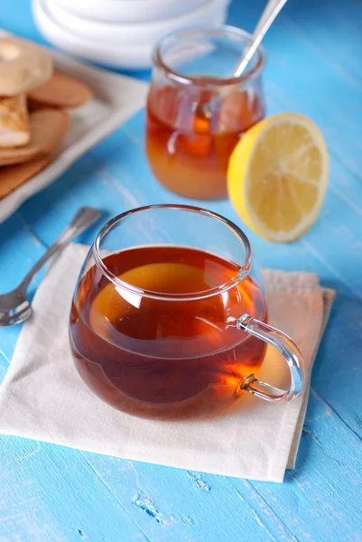 Taza de té con miel y limón — Foto de Stock