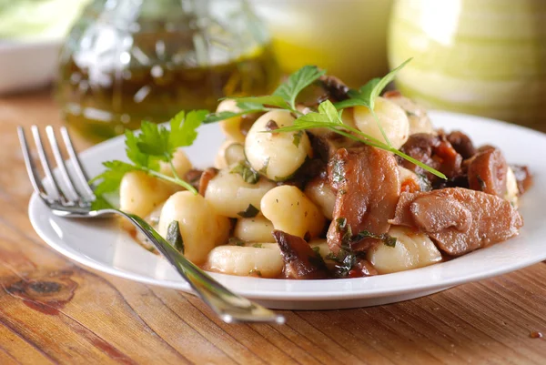 Gnocchi de patata con champiñones — Foto de Stock