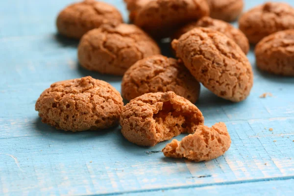 테이블에 amaretti 비스킷 — 스톡 사진